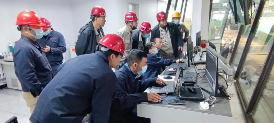 凌源鋼鐵股份有限公司中寬帶大修改造三電系統全線熱負荷試車成功2.jpg